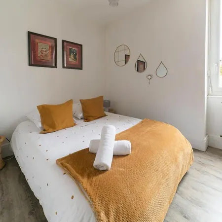 Epinat - Centre & Parking