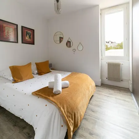 Epinat - Centre & Parking Apartment