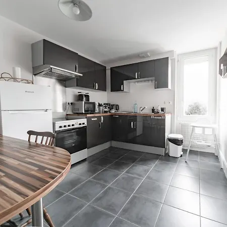 Epinat - Centre & Parking * Vichy