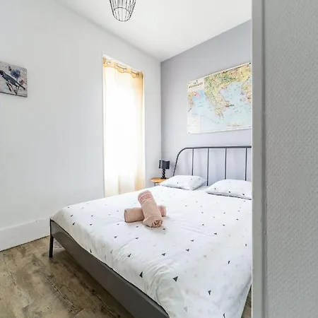 Epinat - Centre & Parking