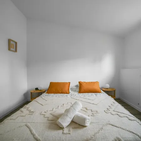 Апартаменты Epinat - Centre & Parking