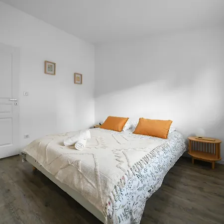 Epinat - Centre & Parking Apartment *